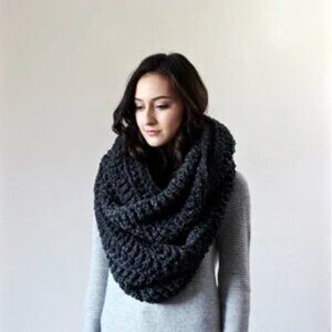 Deroucheau Knitwear Oversized Chunky Extra Large Wool Infinity Scarf Charcoal